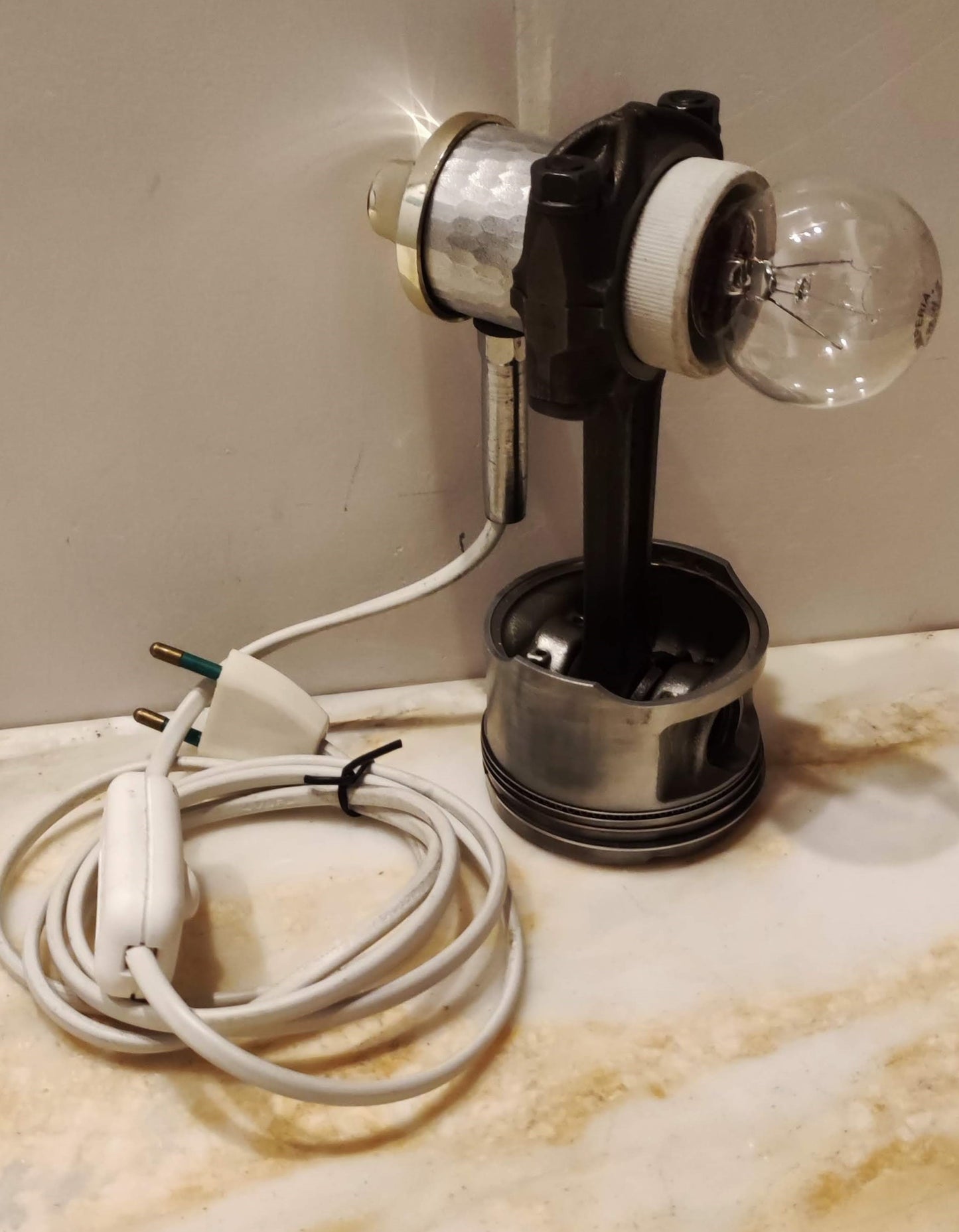 LAMPADA UNICA MODELLO 037